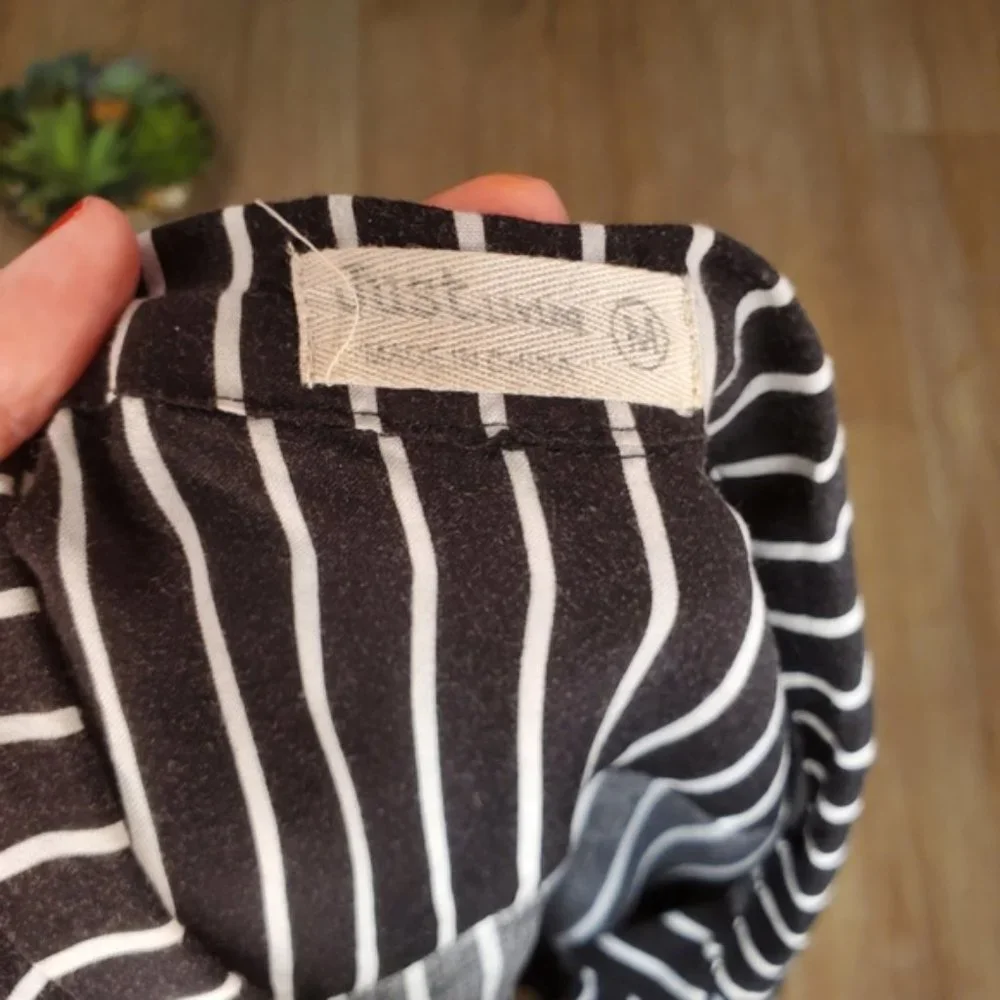 Just Living Black White Stripe Top Button Down Blouse Shirt Work Preppy Casual M - Picture 3 of 8